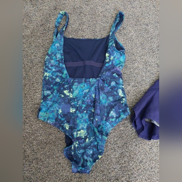 Nike 1 Pc Earthdye U Back Swimsuit & Shorts Beach Athleisure Resortwear L/XL - Picture 6 of 10